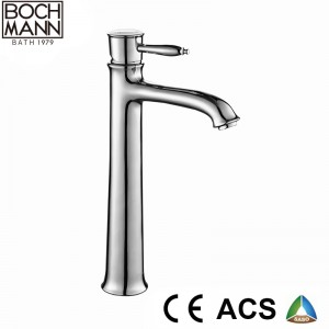 Luxury Traditional  golden color double handle bath faucet