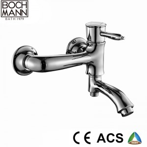 Luxury Traditional  golden color double handle bath faucet