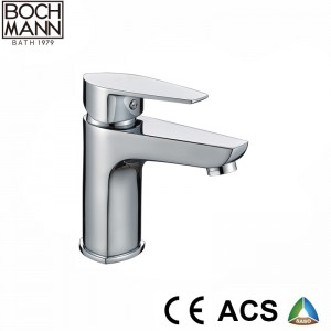 Single Lever 360 Degree Swiveling Spout Brass Sink Mixer