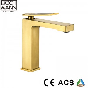 morden brass kitchen sink mixer  in brushed gold color