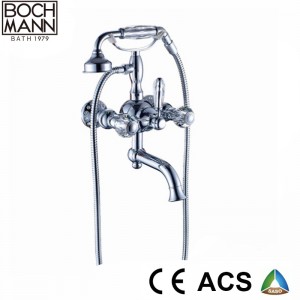Luxury Traditional  golden color double handle bath faucet
